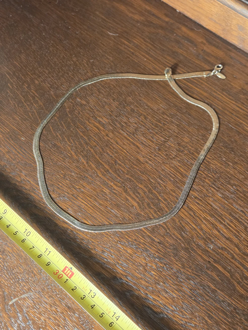 Vintage Gold Tone Herringbone Chain Necklace.
